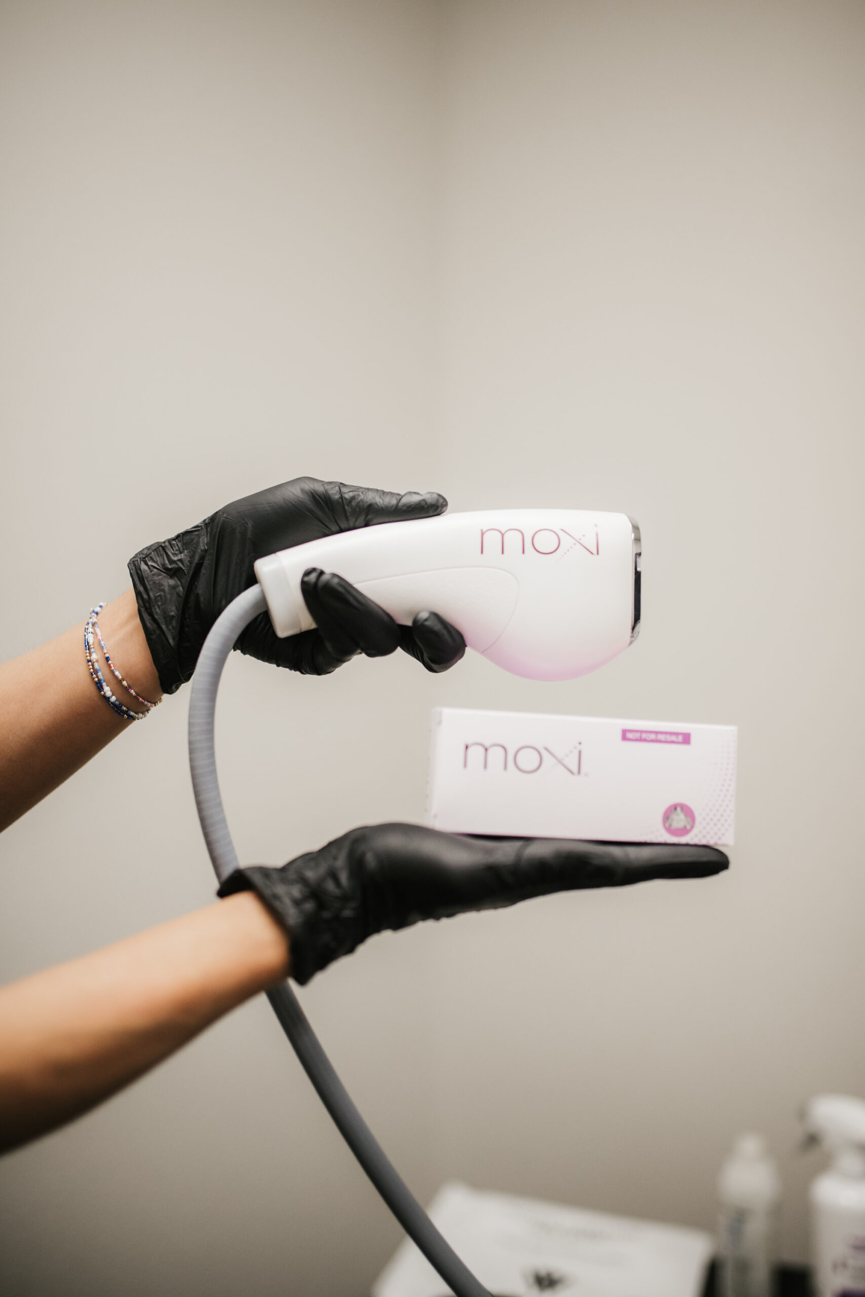 Moxi laser gun-Moxi by Sciton is a gentle, non-ablative fractional laser that prejuvenates and rejuvenates the skin with minimal downtime